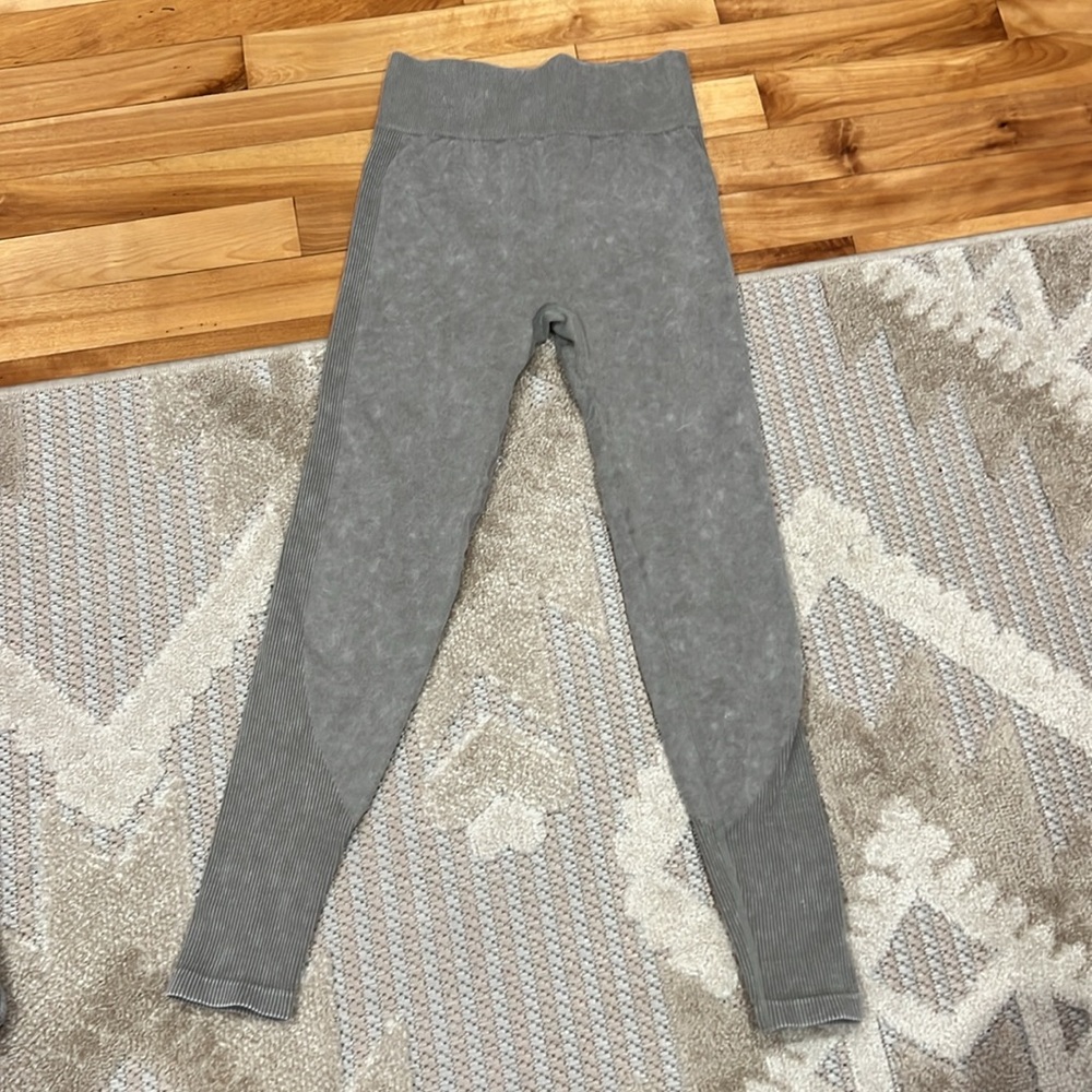 COPY - Altar’d State Revival Workout leggings Size M